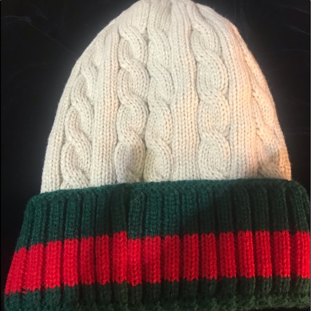 New Knit Hat with green & red stripe. - Picture 1 of 5